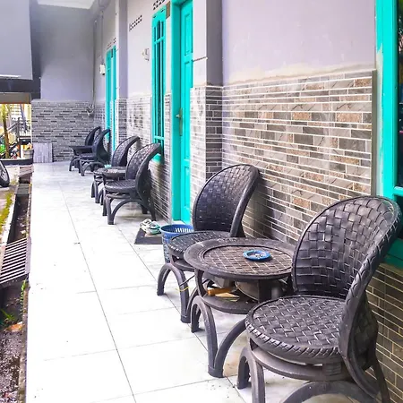 OYO 1745 Guest House Nur Aziziah Syariah 2-2